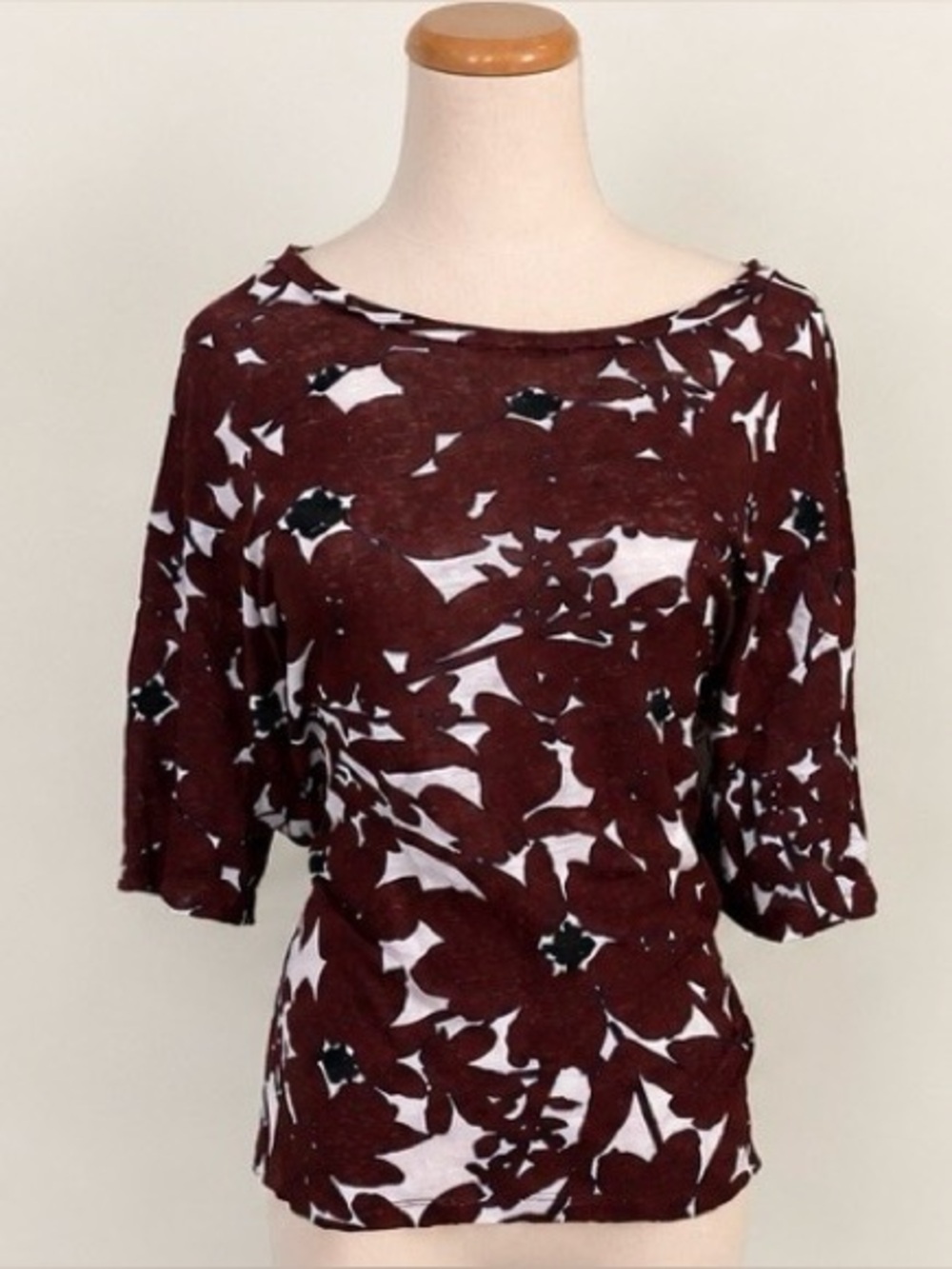 🆕 [Majestic Paris] Burgundy Abstract Print 100% Linen Top Size Medium